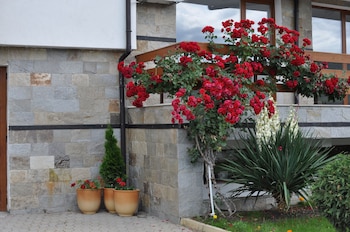 festa gardenia hills
