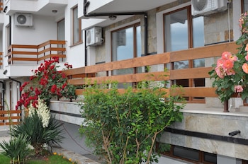 festa gardenia hills