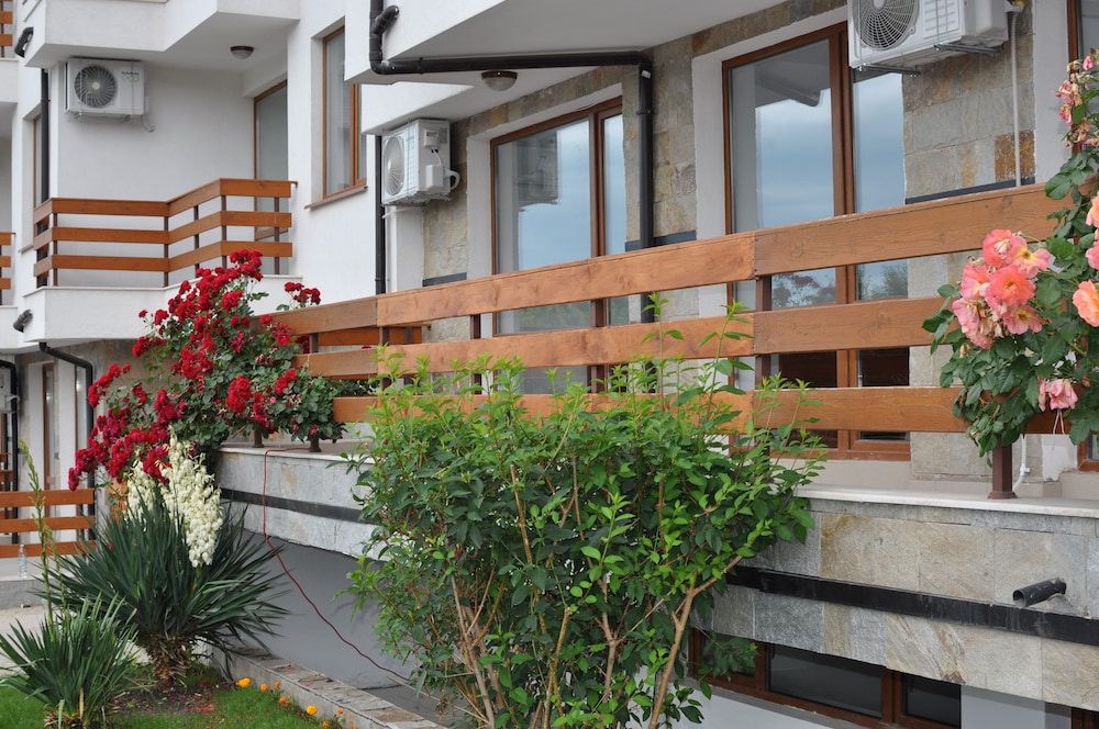 festa gardenia hills