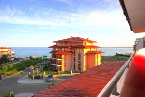 menada paradise dreams apartments