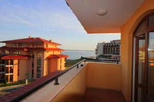 menada paradise dreams apartments