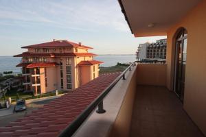 menada paradise dreams apartments