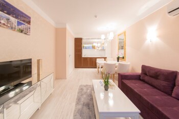 harmony suites monte carlo