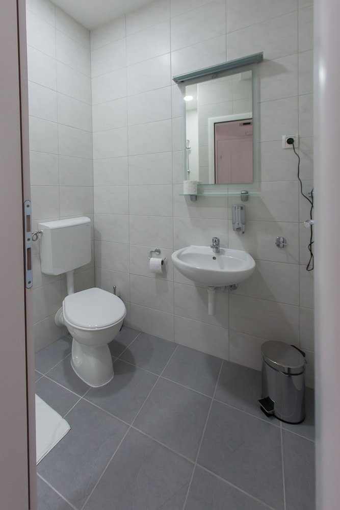 guest house city star