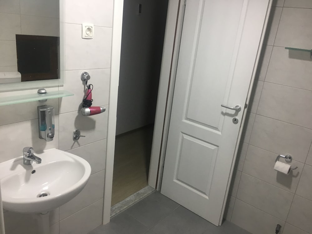 guest house city star