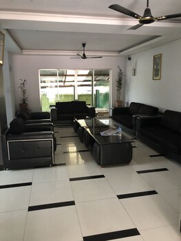 Bhutan Residence,Thimphu>>Phuntsholing,3 star