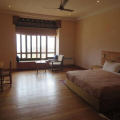 khuru resort