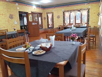 Nirvana Lodge, 9.1 Km From Paro Airport (Pbh)>>Satsam Chorten, Paro, Bhutan ,3 star