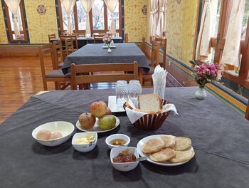 Nirvana Lodge, 9.1 Km From Paro Airport (Pbh)>>Satsam Chorten, Paro, Bhutan ,3 star