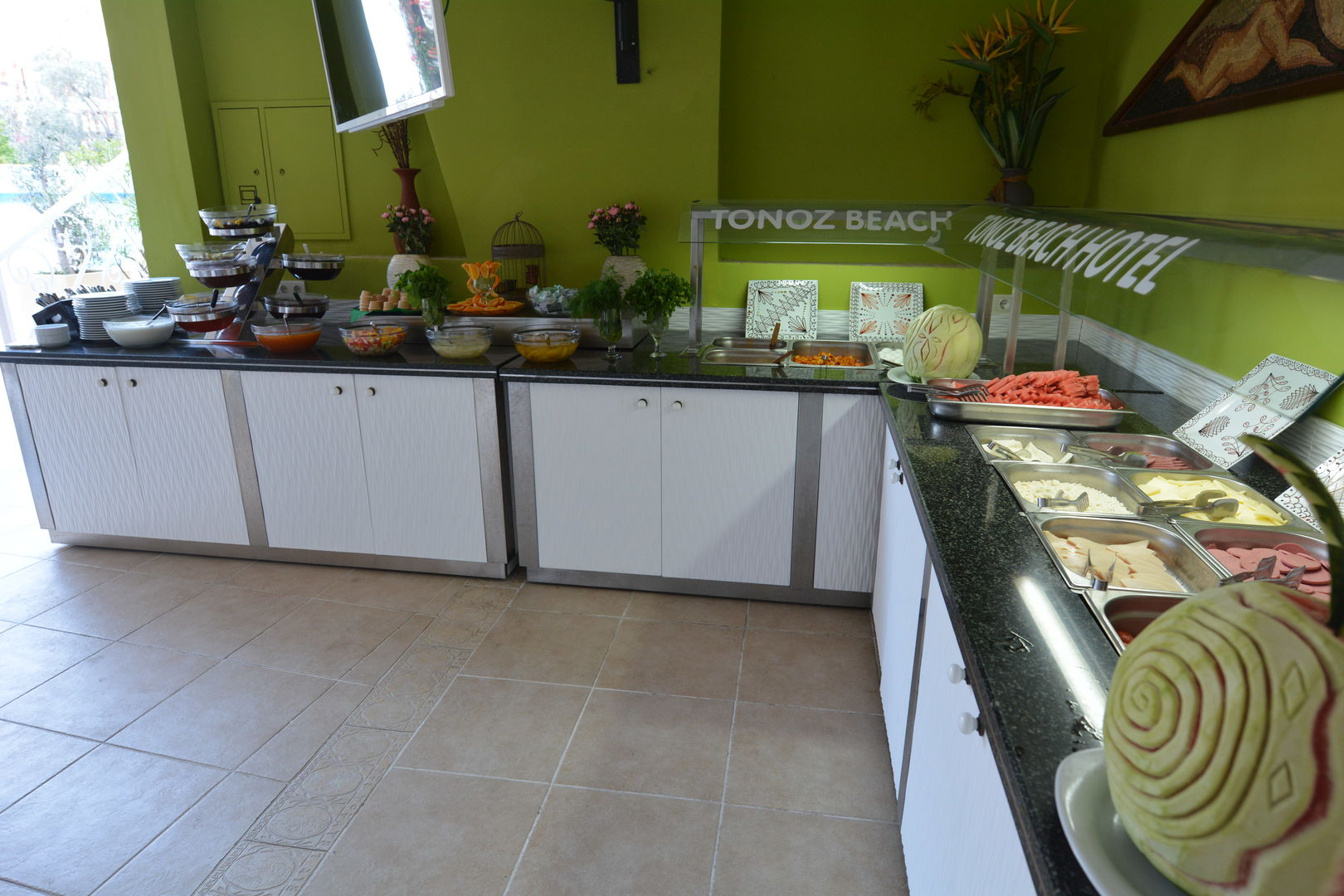tonoz beach hotel
