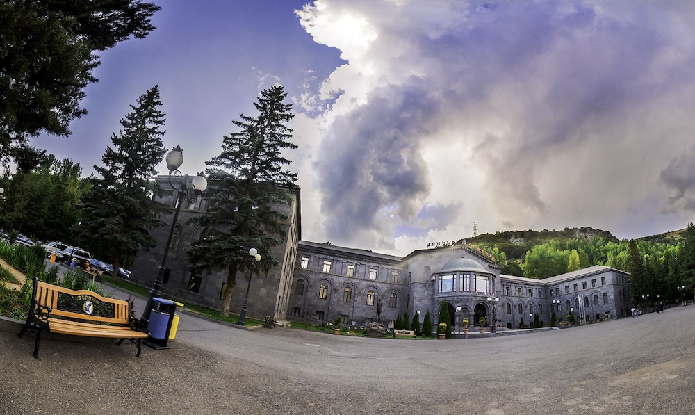 armenia wellness and spa hotel jermuk
