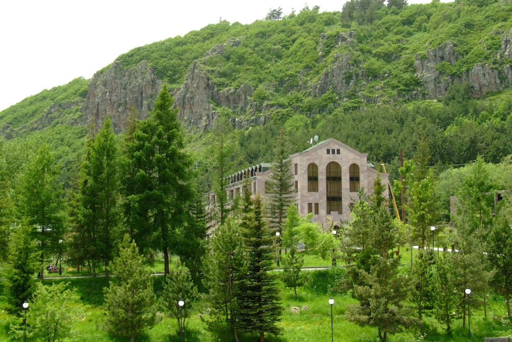 armenia wellness and spa hotel jermuk
