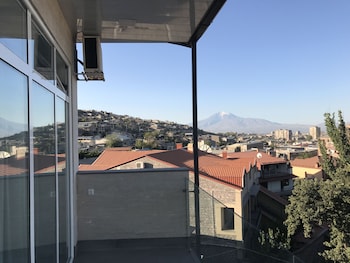 adams hotel