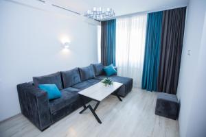 Tigran Mets,Near Republic Square,3 star