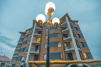 tsovasar family rest complex
