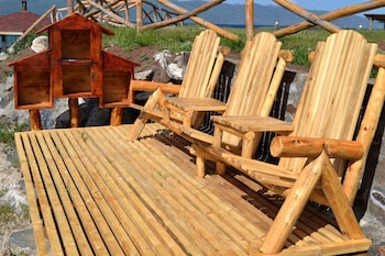 tsovasar family rest complex