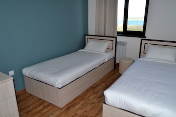tsovasar family rest complex