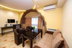 Skyline Hotel Yerevan,,3 star