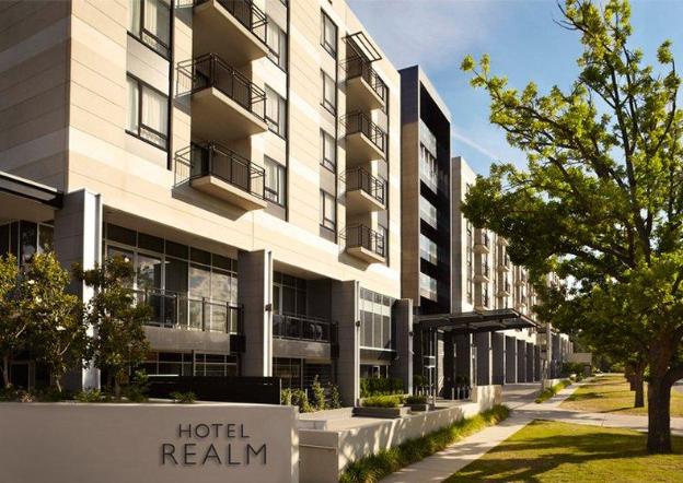 hotel realm
