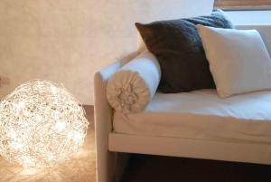 Indrani Lodge,Floreffe>>Brussels,4 star