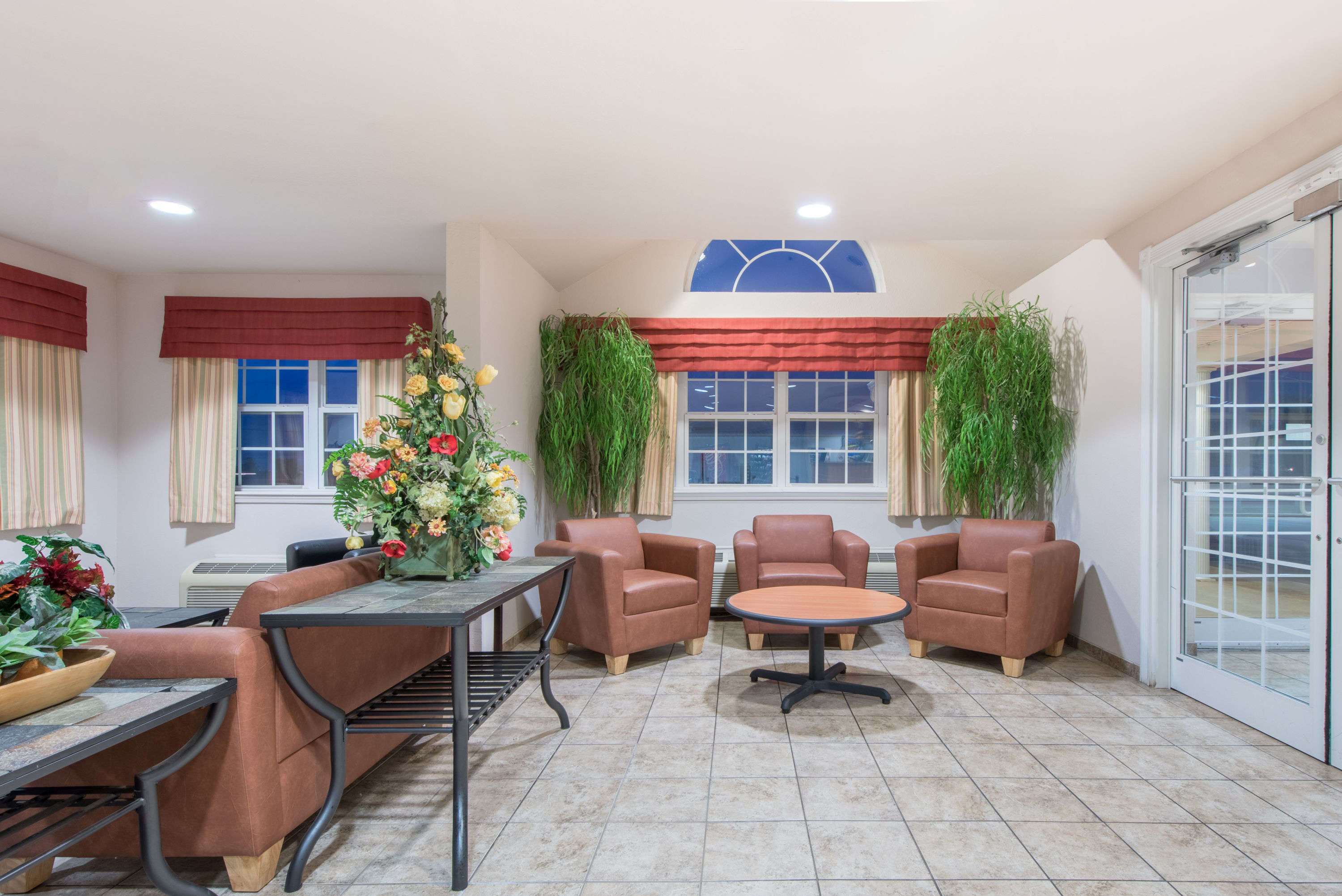 microtel inn and suites by wyndham altus