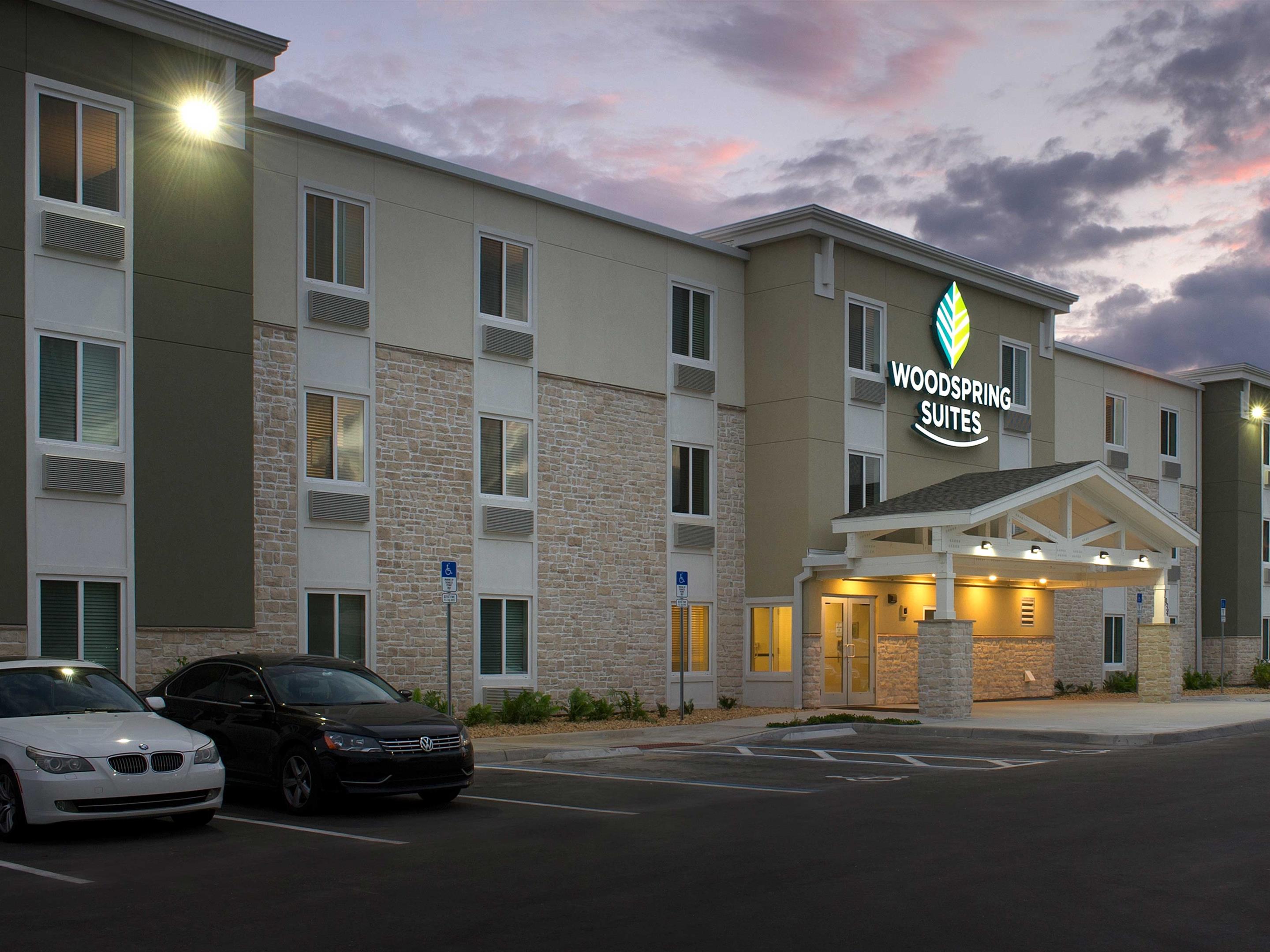 extended stay america select suites orlando airport