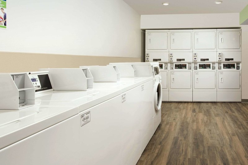 extended stay america select suites orlando airport