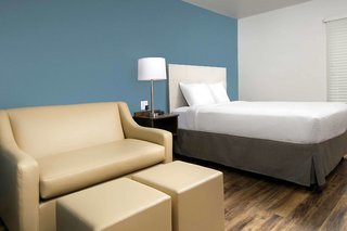 extended stay america select suites orlando airport