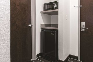 la quinta by wyndham san antonio by frost bank center