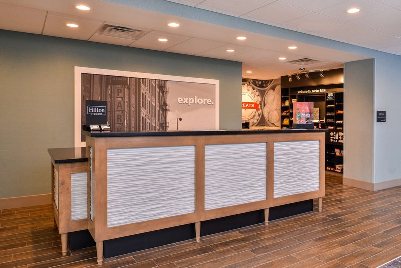 hampton inn omaha airport