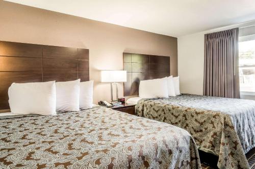 rodeway inn middleboro plymouth