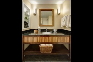 Garrison Hotel & Suites Dover-Portsmouth, Ascend Hotel Collection,Portsmouth>>Dover,3 star