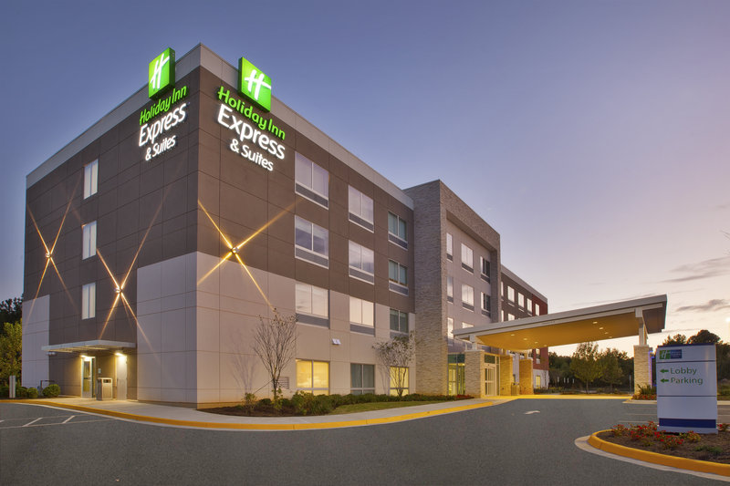 Holiday Inn Express & Suites South Hill, An Ihg Hotel