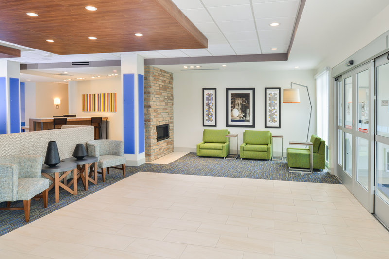 holiday inn express and suites chadron by ihg