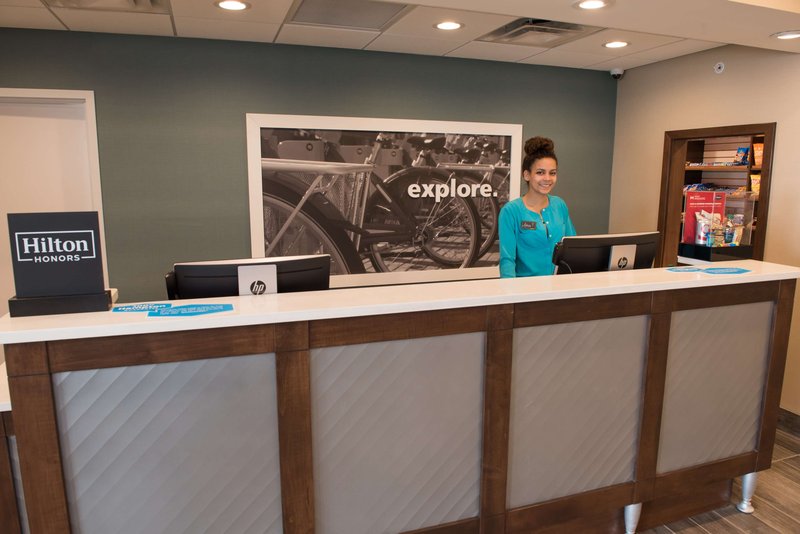 hampton inn and suites bay city