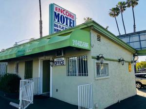 encore motel