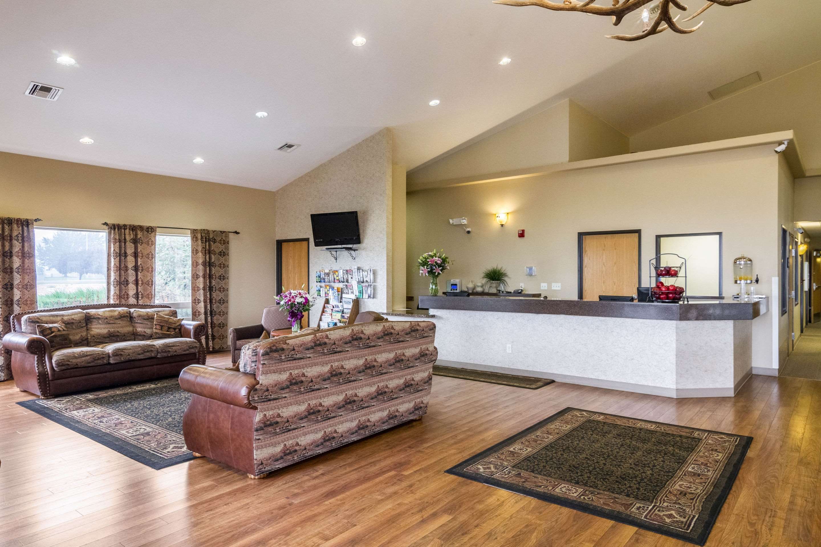 quality inn selah north park