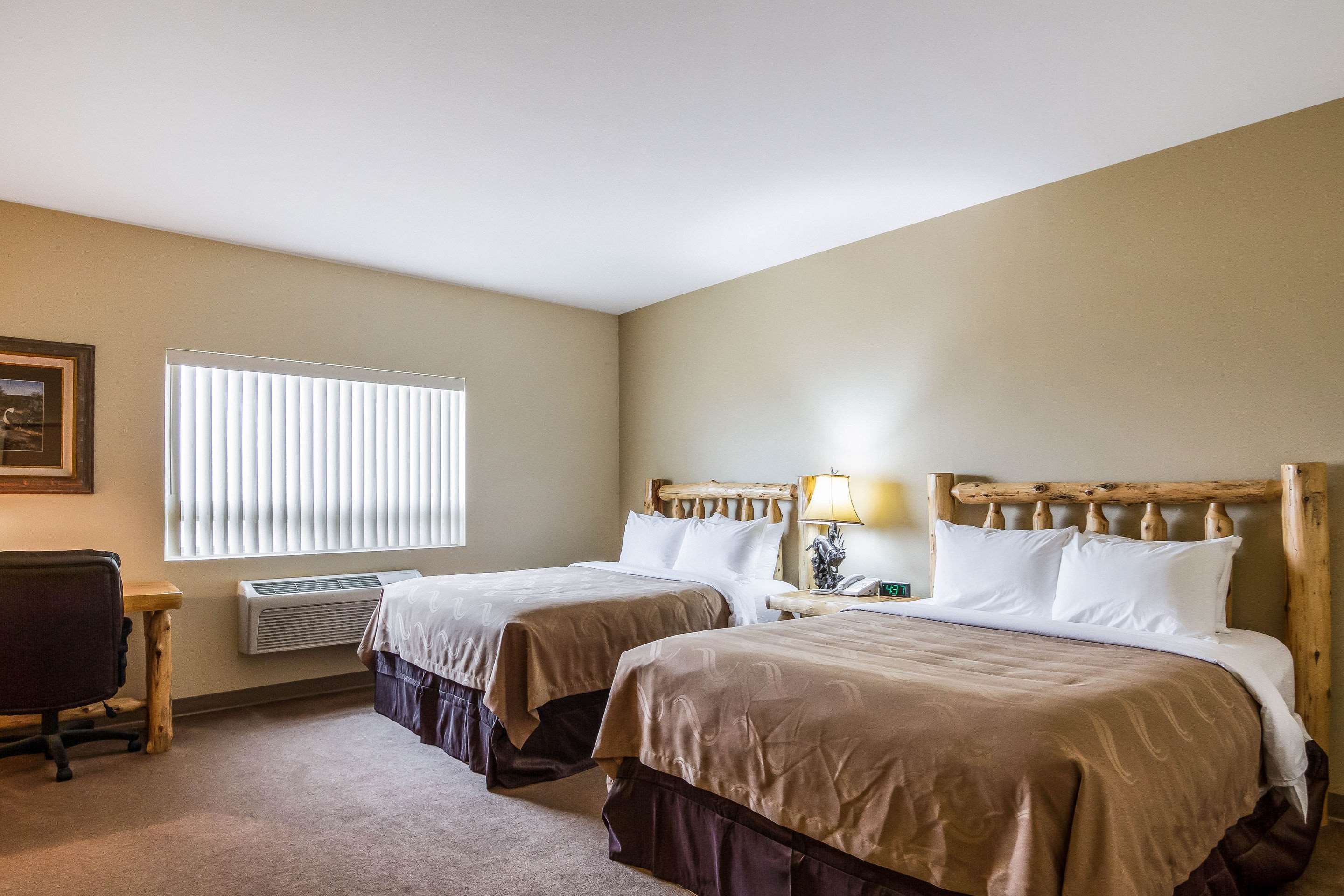 quality inn selah north park