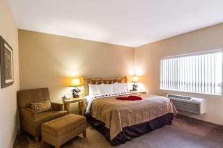 quality inn selah north park