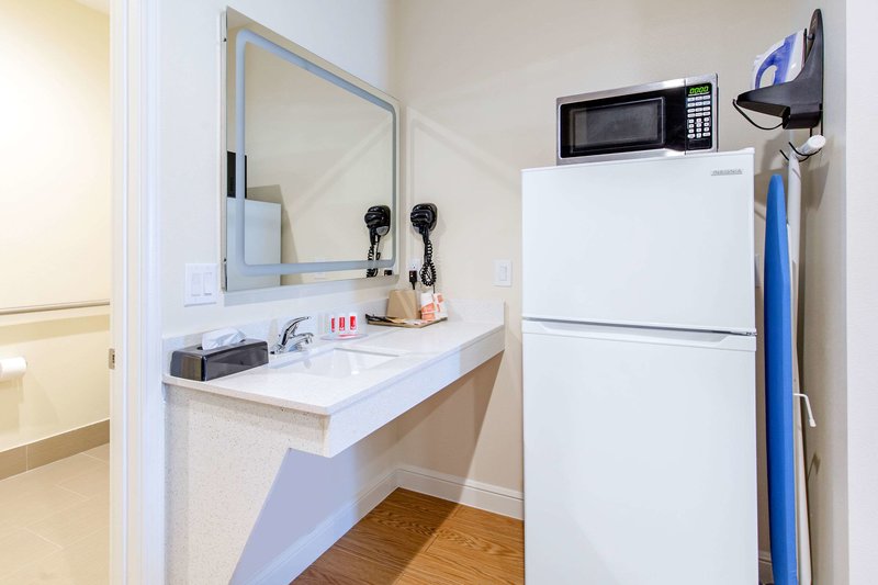 econo lodge inn and suites houston willowbrook