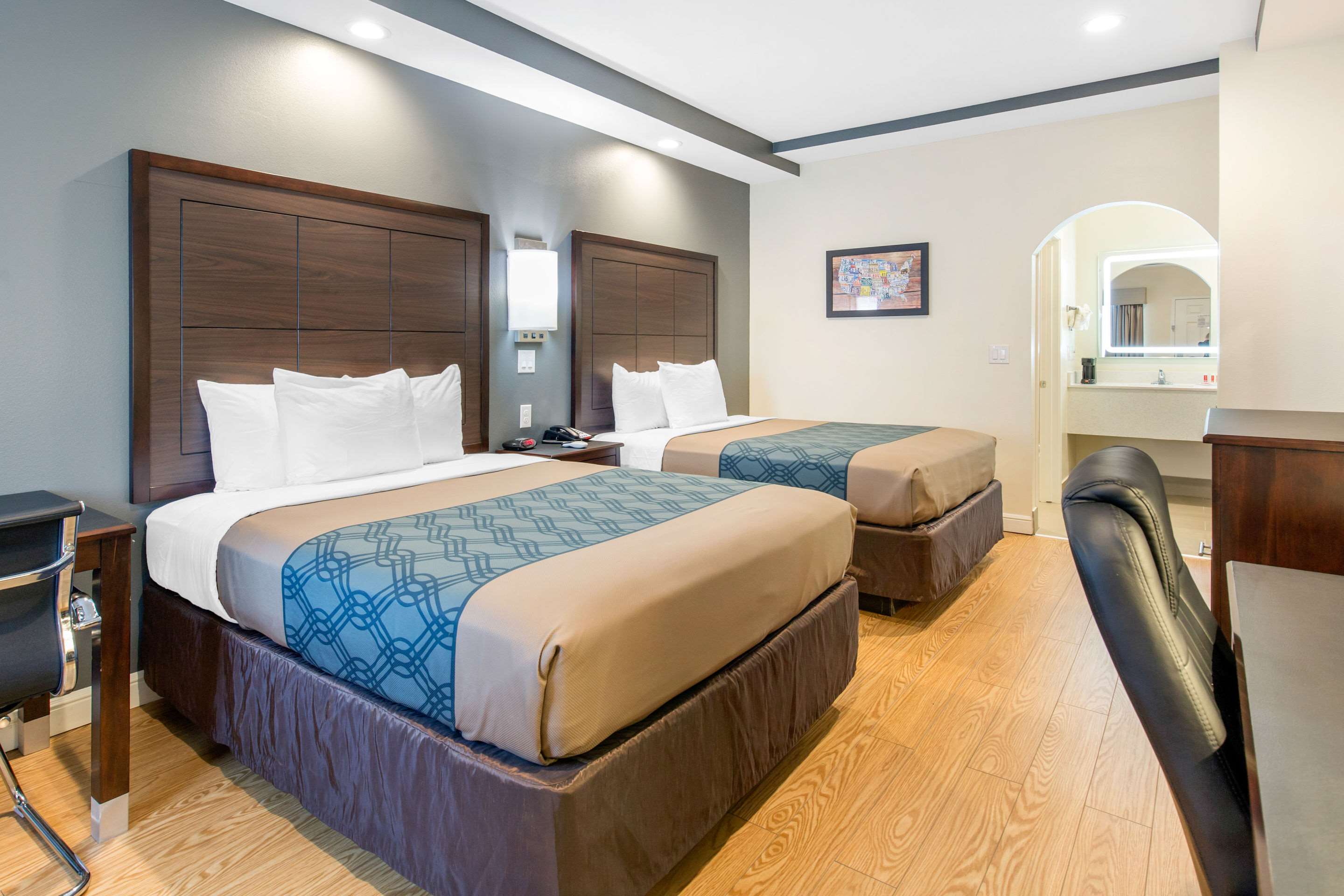 econo lodge inn and suites houston willowbrook