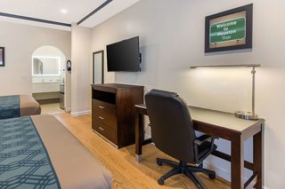 econo lodge inn and suites houston willowbrook