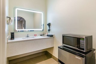 econo lodge inn and suites houston willowbrook