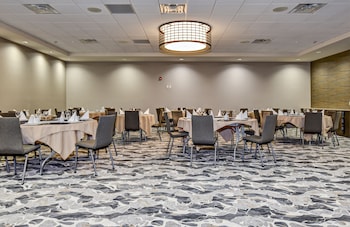 holiday inn nampa by ihg