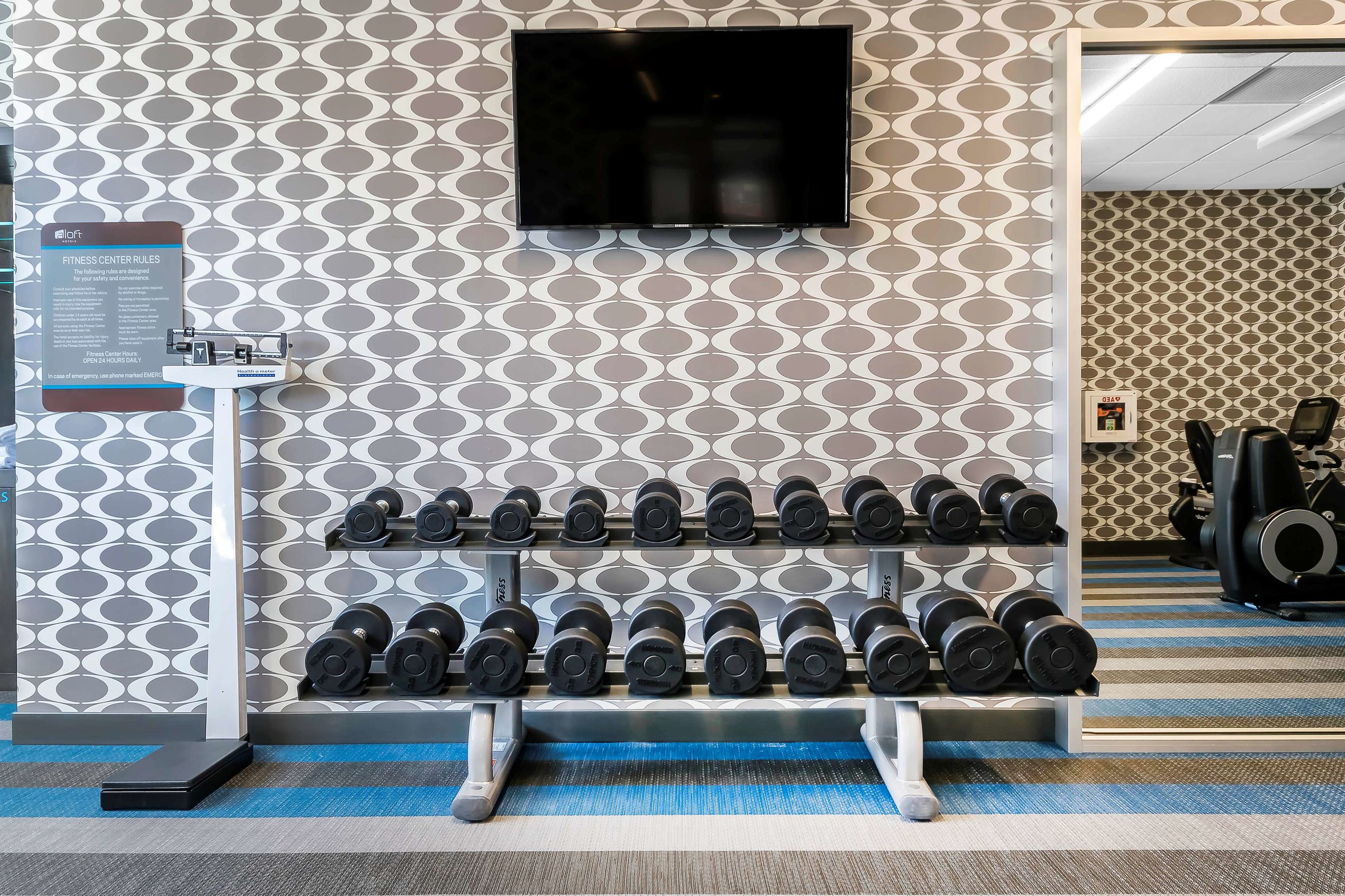 aloft newport on the levee