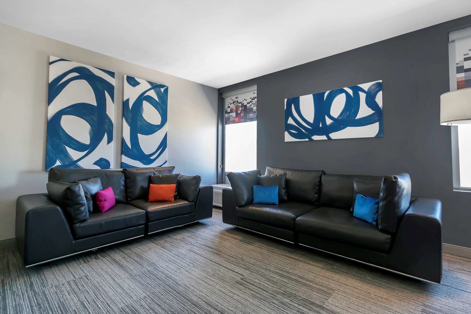 aloft newport on the levee