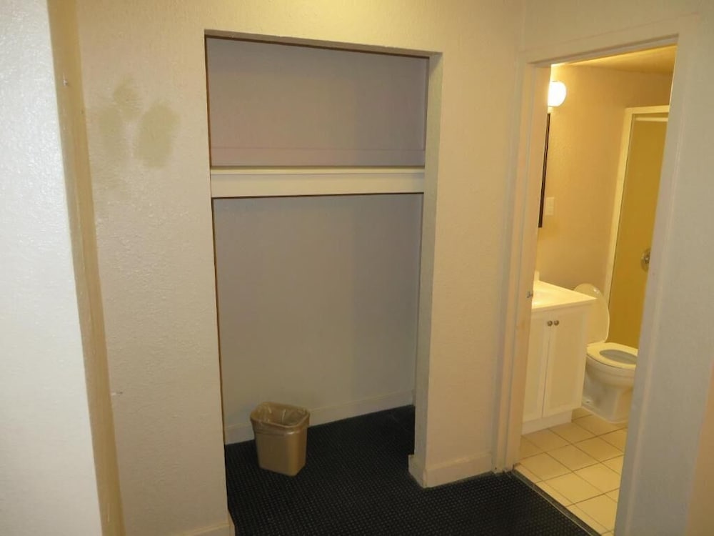 budgetel inn and suites