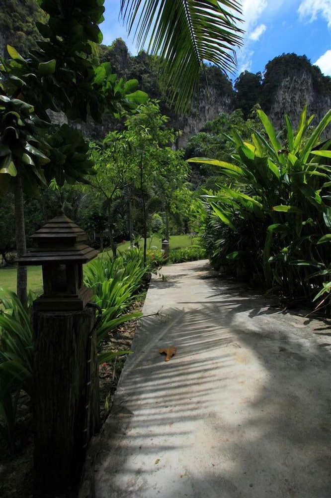 vipa tropical resort