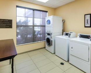 mainstay suites