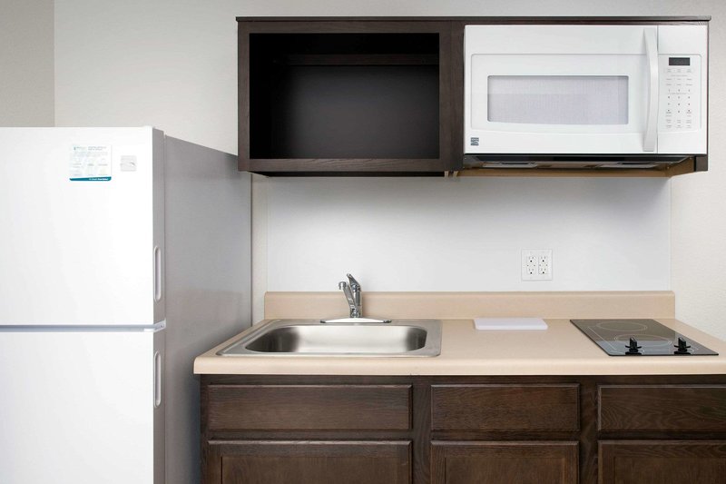 extended stay america select suites louisville airport